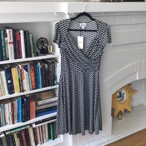 BNWT Leota sweetheart dress, size medium (m)